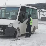 В Барнауле сотрудники ГАИ провели рейд по проверке общественного транспорта