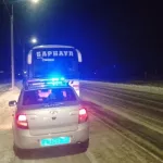 Пассажирский автобус Бурла – Барнаул сломался на трассе посреди полей