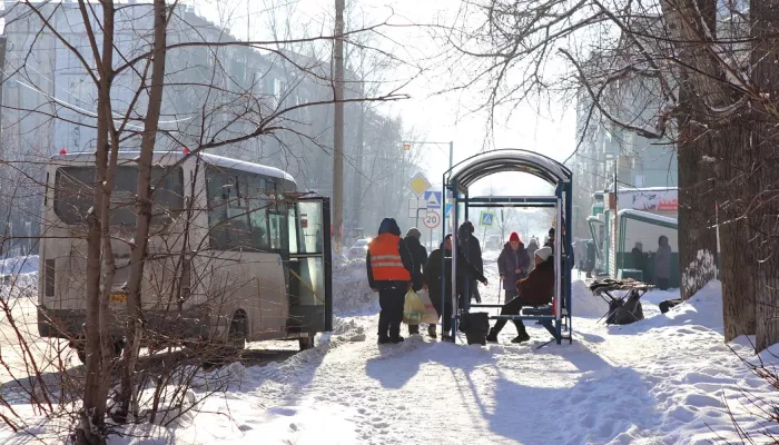 Жители бийского поселка не могут уехать домой из-за отсутствия автобусов