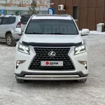 Бронированный Lexus продают за 7,6 млн рублей в Барнауле. Фото