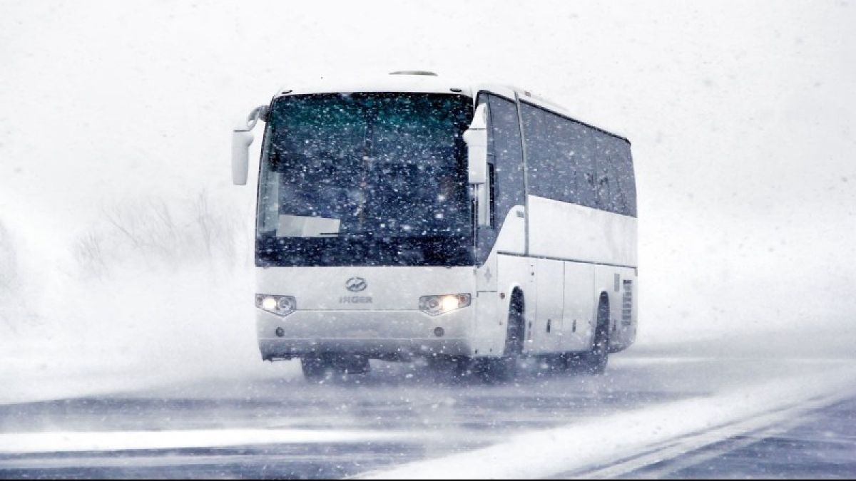Автобус. Снег. Непогода