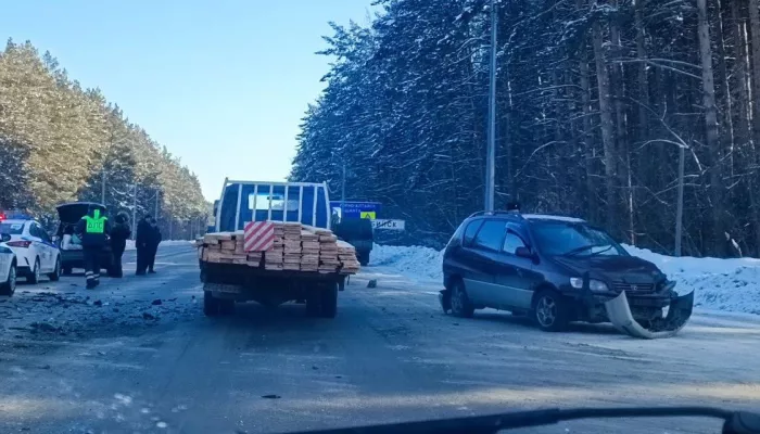 Две женщины и четырехлетний ребенок пострадали в ДТП на Чуйском тракте