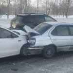 В Барнауле три машины попали в ДТП на проспекте Космонавтов