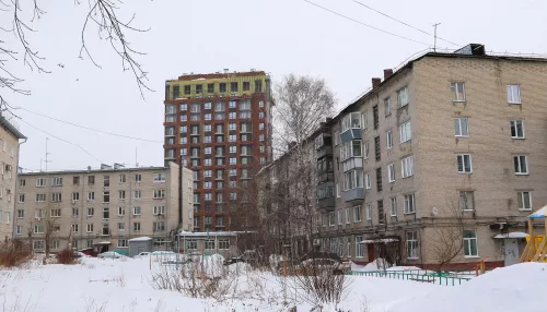 От безысходности инвесторы понесли деньги в барнаульские кладовые и парковки