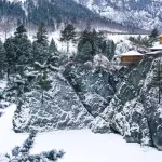 Святыня, скалы и чудо-мост: зачем туристы приезжают на остров Патмос в Горном Алтае