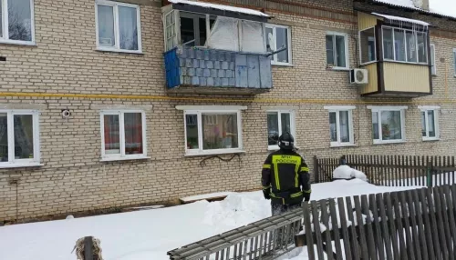 В Тальменке спасатели через балкон залезли к запертому в квартире двухлетнему малышу