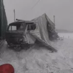 В Алтайском крае поезд снес выехавший на ж/д пути грузовик