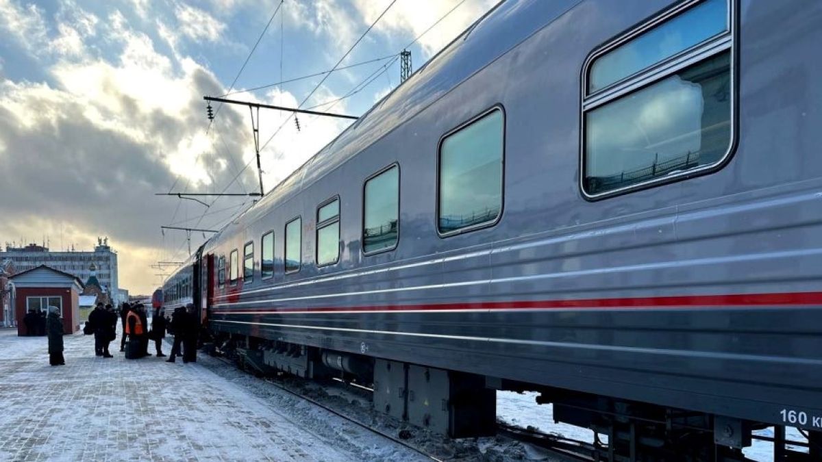 Поезд. Барнаул. Железная дорога