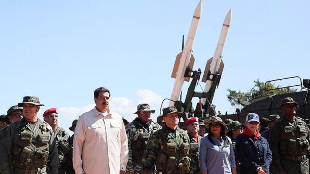 "Самые важные" в истории военные учения начались в Венесуэле 