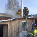 76-летнюю пенсионерку спасли при пожаре в частном доме в Камне-на-Оби