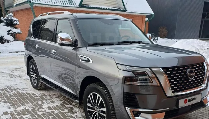 Серый Nissan Patrol с оранжевым салоном продают почти за 13 млн рублей в Барнауле