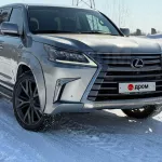 Серебристый Lexus с оригинальным пробегом продают за 8 млн рублей в Барнауле. Фото