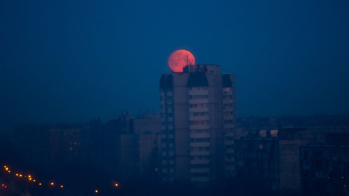 Кровавая Луна над Барнаулом