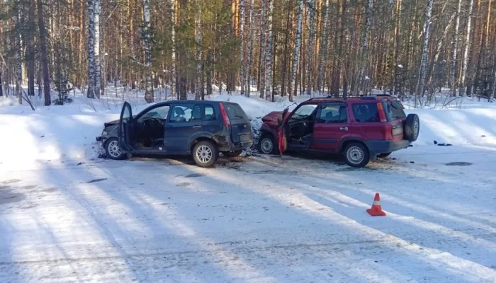 Три человека пострадали в ДТП на трассе у села Верх-Бийск