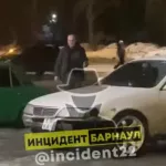 Барнаульцы пожаловались на мужчину, который пугал людей огнестрельным оружием