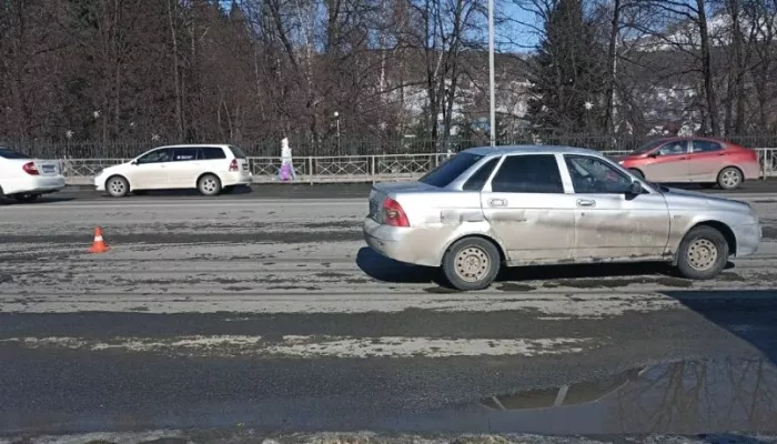 В Горно-Алтайске пешеход попал под машину рядом с зеброй