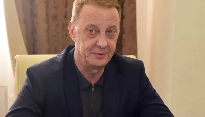 Глава Барнаула поздравил педагогов с Днем учителя