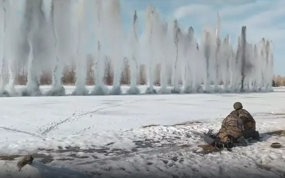 В Алтайском крае взорвали лед на Бии и осмотрели Обь с высоты. Видео