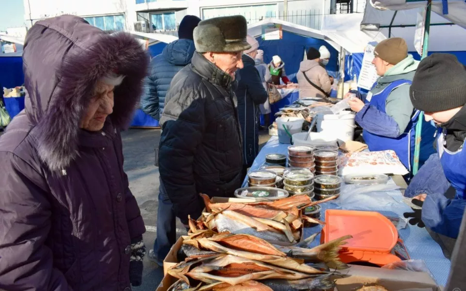 Барнаульцы на продуктовых ярмарках отоварились на 9,5 млн рублей. Фото