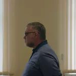 Суд над барнаульским перевозчиком Бесчастным приостановили – он ушел на СВО