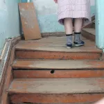 Кирпичи падали на головы: жильцы дома в центре Барнаула добиваются капремонта. Фото