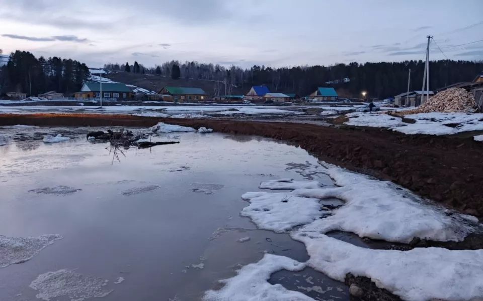 В Горном Алтае восстановили движение по временной объездной дороге через реку Ыныргу