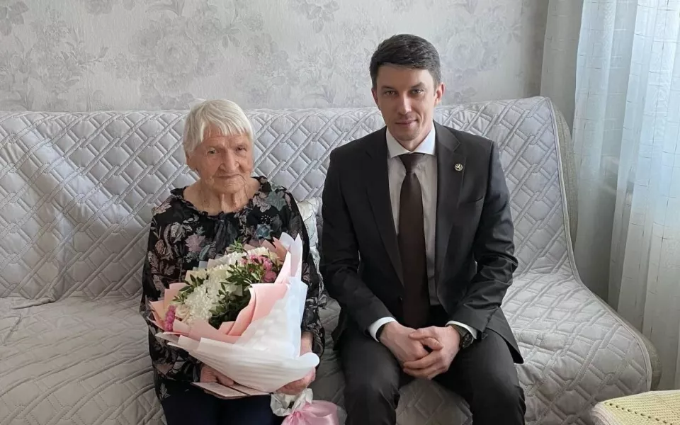 Еще два ветерана ВОВ получили звание почетного гражданина Республики Алтай