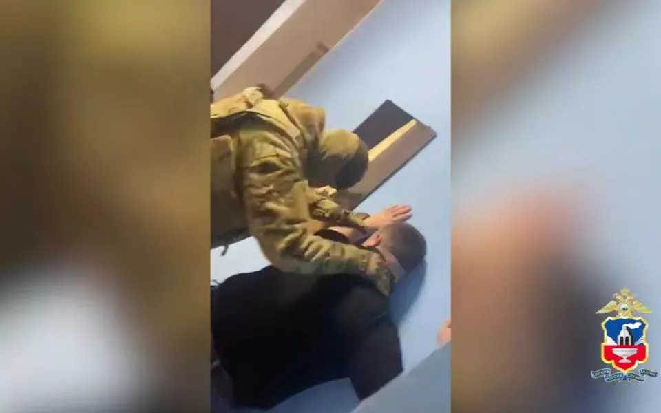 В Барнауле аферистов задержали за продажу фильтров для воды по завышенной цене