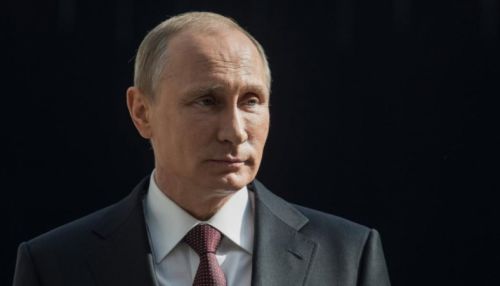 Путин запретил судебным приставам забирать у россиян соцвыплаты