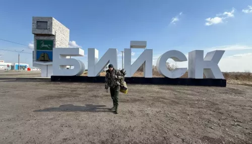 Алтайский путешественник пешком идет из Бийска до Новосибирска