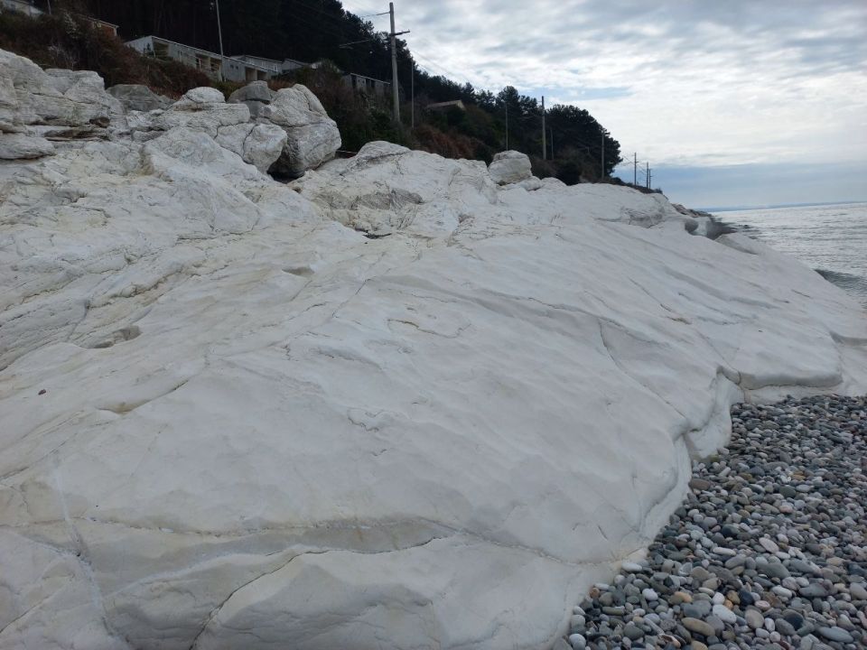 Белые скалы в Абхазии