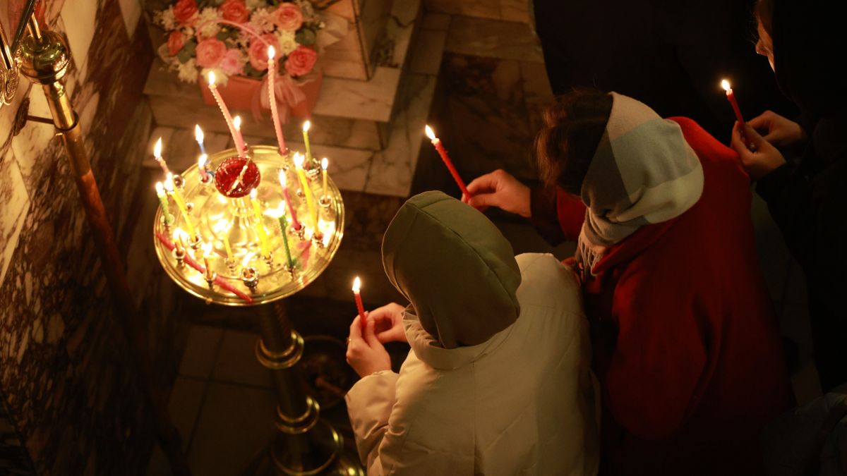 Ночная пасхальная служба в Покровском соборе
