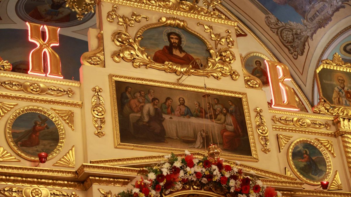 Ночная пасхальная служба в Покровском соборе
