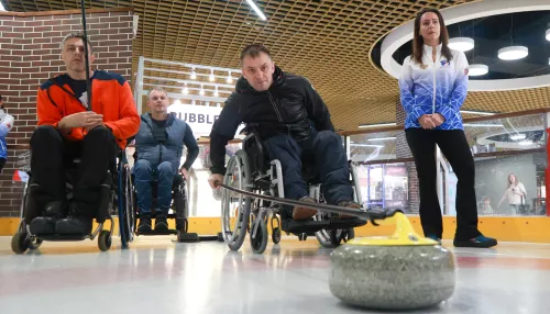 Вне компетенции: в алтайском минспорта ответили на жалобы керлингистов-колясочников