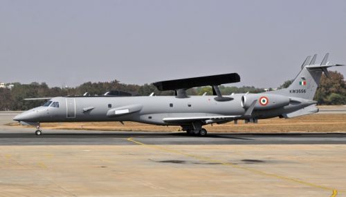 Пакистанские ВВС сбили два военных самолета Индии