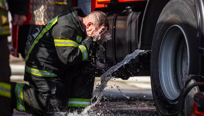 С Днем спасателя! Искренние и душевные поздравления с праздником в стихах и прозе