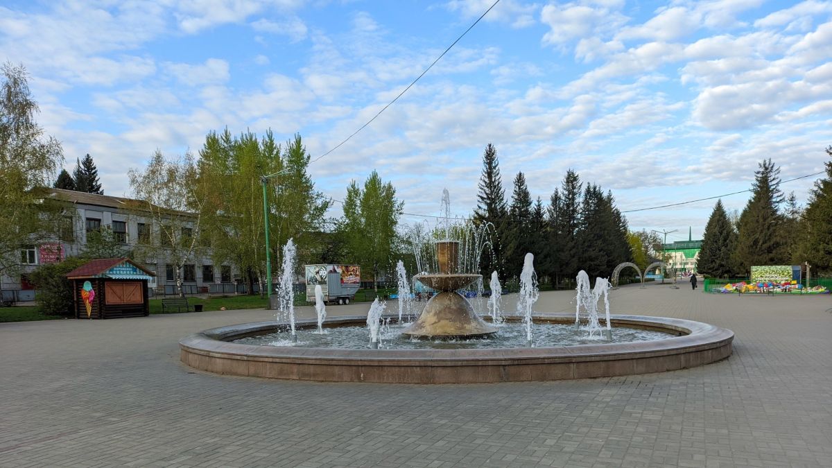 Фонтан на Петровском бульваре в Бийске