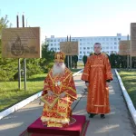 Алтайский митрополит совершил богослужение в воинской части