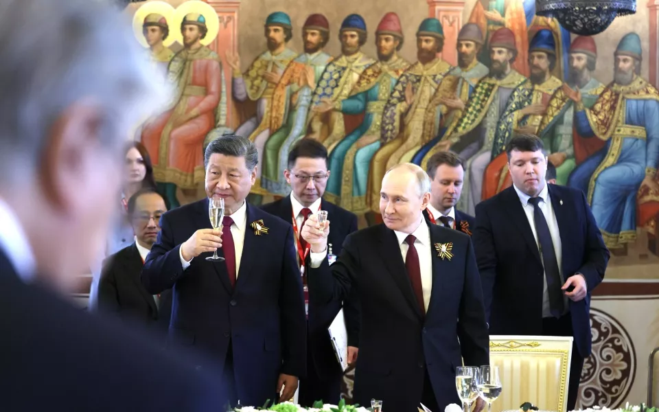 Стало известно, чем угощали гостей торжественного обеда в Кремле