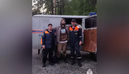 В Горном Алтае спасатели эвакуировали с горы травмированного туриста