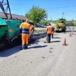 С начала сезона в Барнауле привели в порядок более 14 тысяч кв. метров дорог