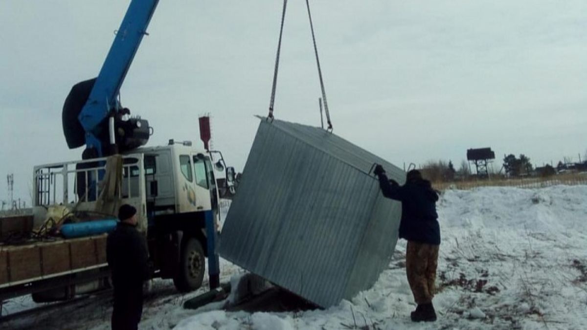 Работы по замене насоса водонапорной башни завершены в Сибирской долине