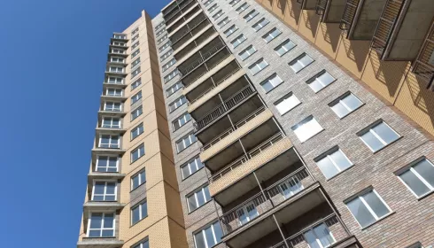 Готовность 99%: в Барнауле обсудили завершение строительства дома на Папанинцев