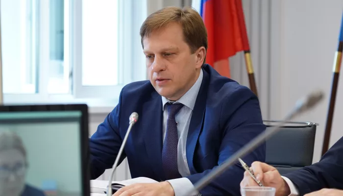 Глава алтайского минздрава Дмитрий Попов ответил на насущные вопросы о медицине