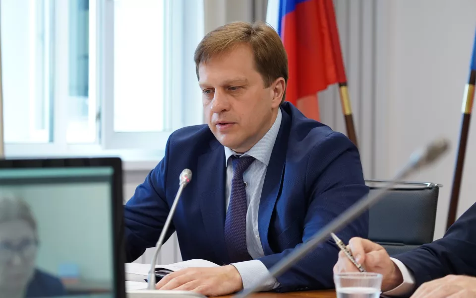 Глава алтайского минздрава Дмитрий Попов ответил на насущные вопросы о медицине