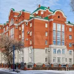 Двухуровневую квартиру продают в барнаульской элитке за 22,5 млн рублей. Фото