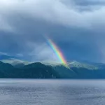 В Алтайском заповеднике засняли радугу над гольцами Корбу. Фото