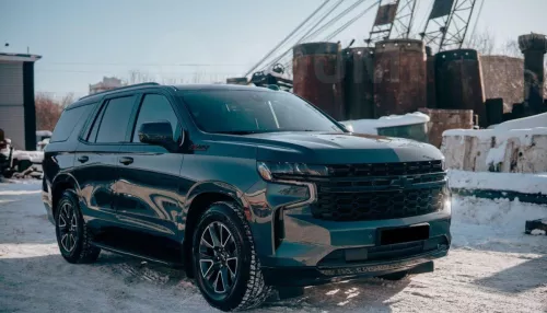 Chevrolet Tahoe в броне продают за 11,5 млн рублей в Барнауле. Фото