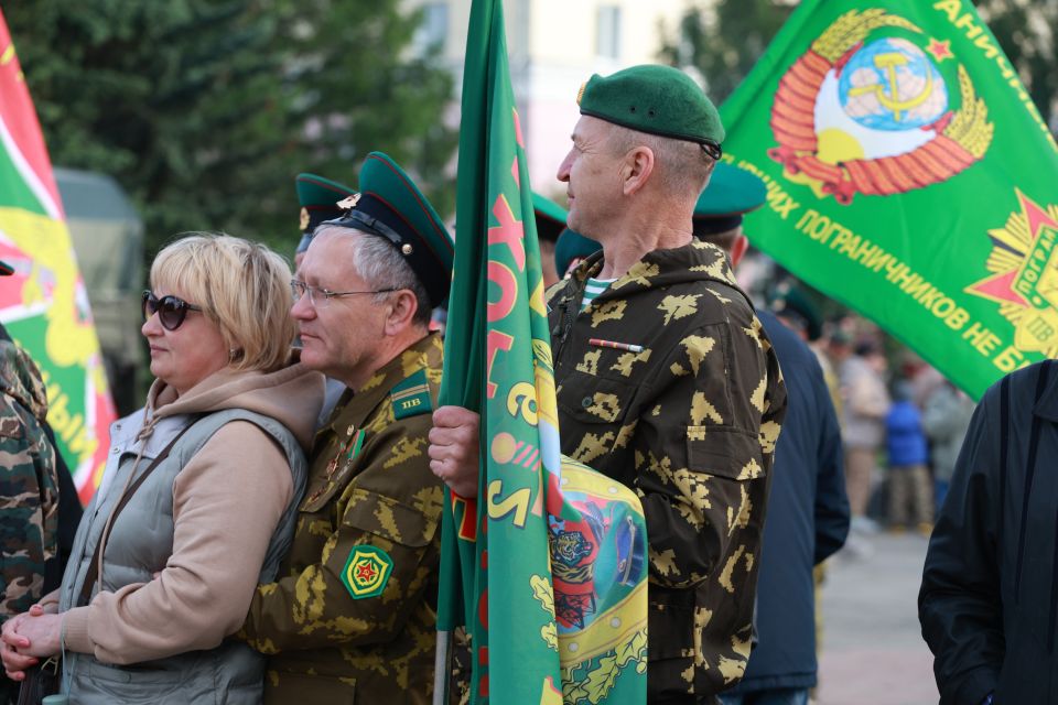 День пограничника в Барнауле