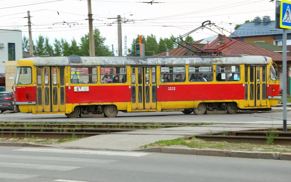 Железный узел. Как выглядит трамвайная развилка в центре Барнаула на пороге ремонта